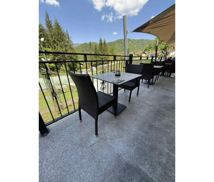 naš hram - kisovec restavracija