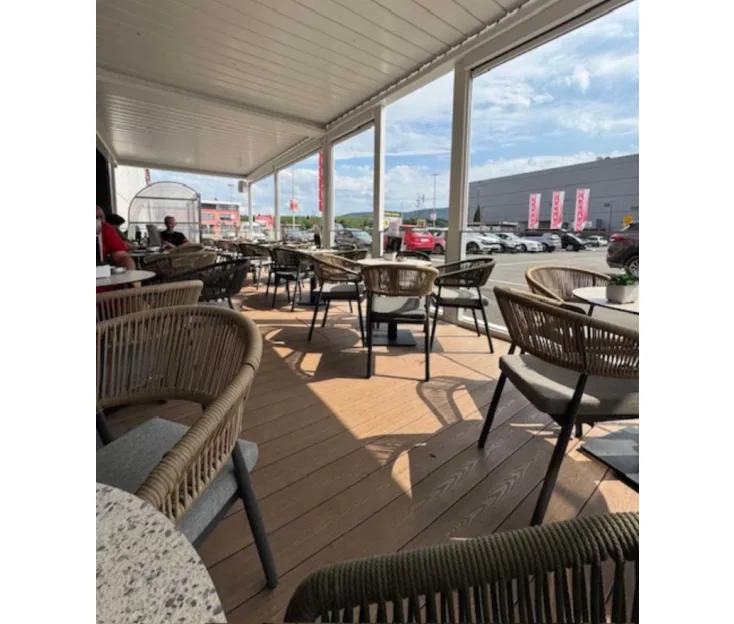 Terminal, Bauhaus Koper bar