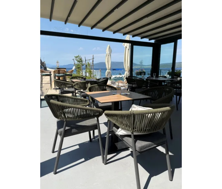Caffe Molo Lounge - Cres, Croatia bar