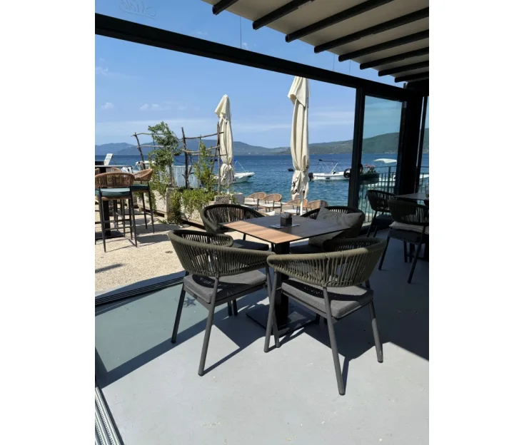 Caffe Molo Lounge - Cres, Croatia bar