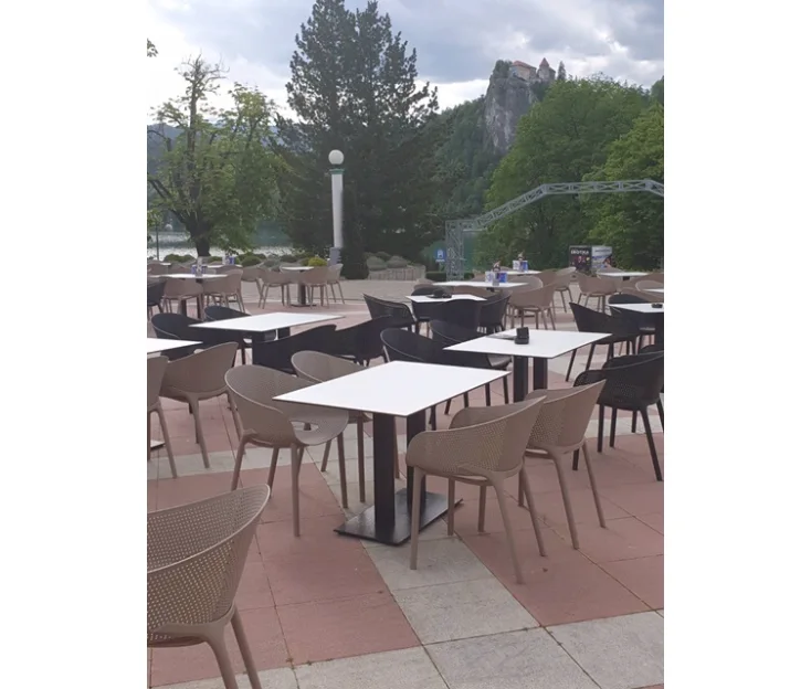 TROPICAL BAR - BLED