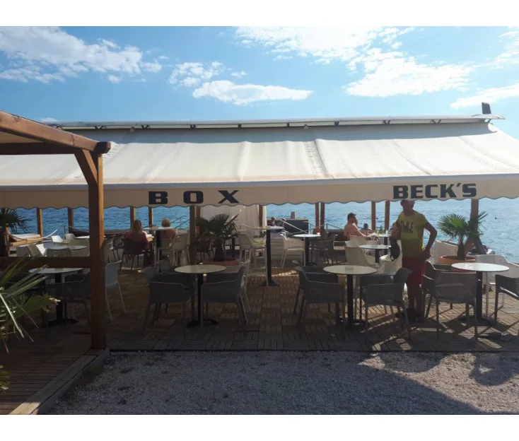 Caffe - Cocktail Bar bar