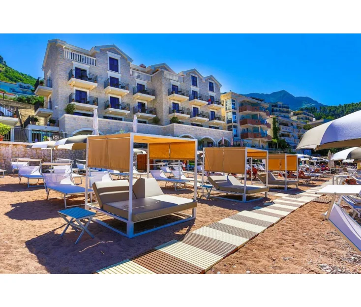 GAZEBO, Hotel California