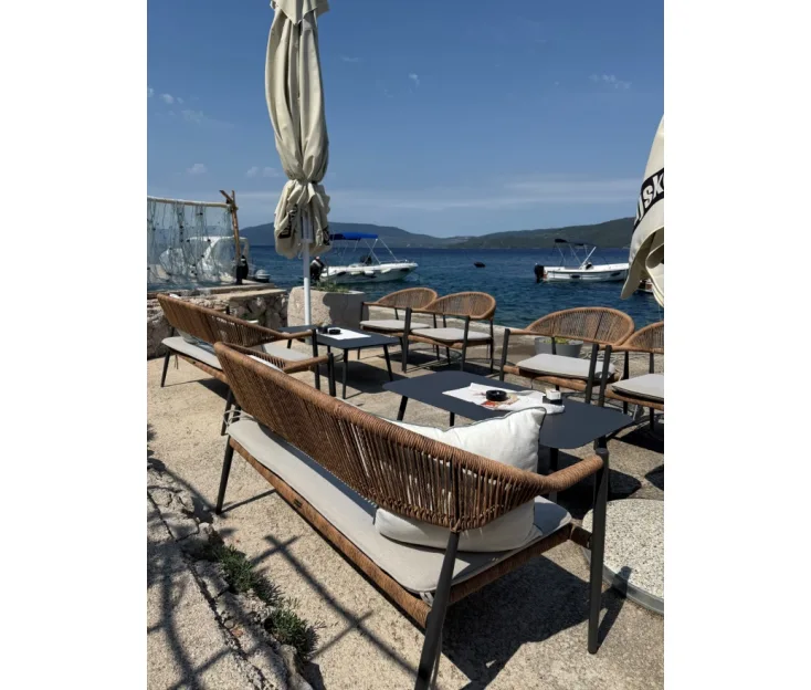 Caffe Molo Lounge - Cres, Croatia bar