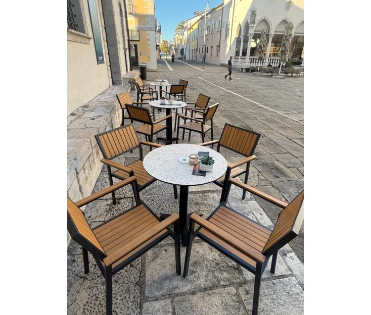 FORESTERIA, Koper bar