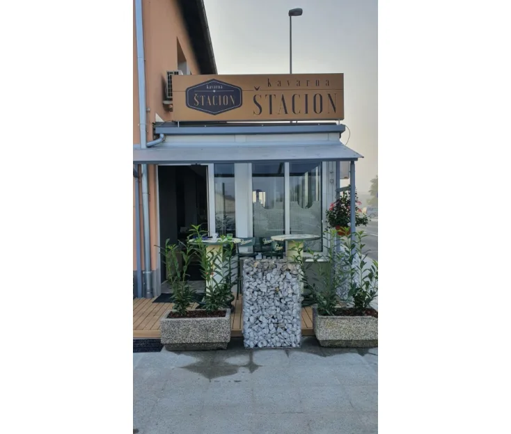 KAVARNA ŠTACION - RIBNICA bar
