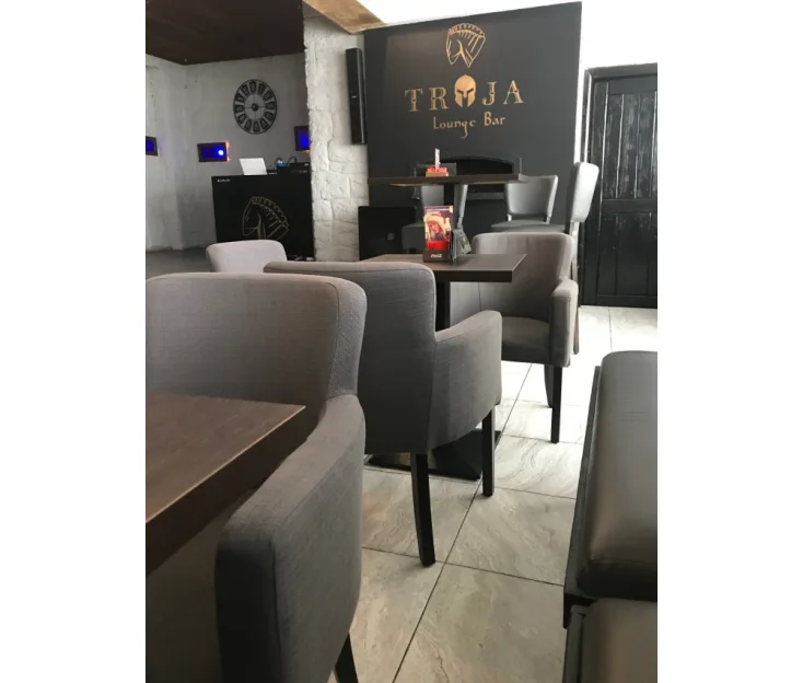 TROJA LOUNGE BAR lounge bar