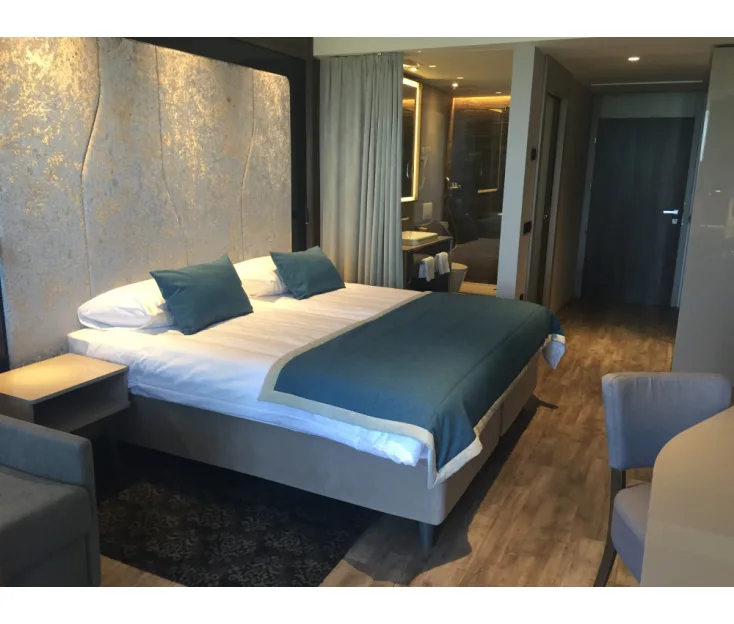 Jama, Postojna hotel