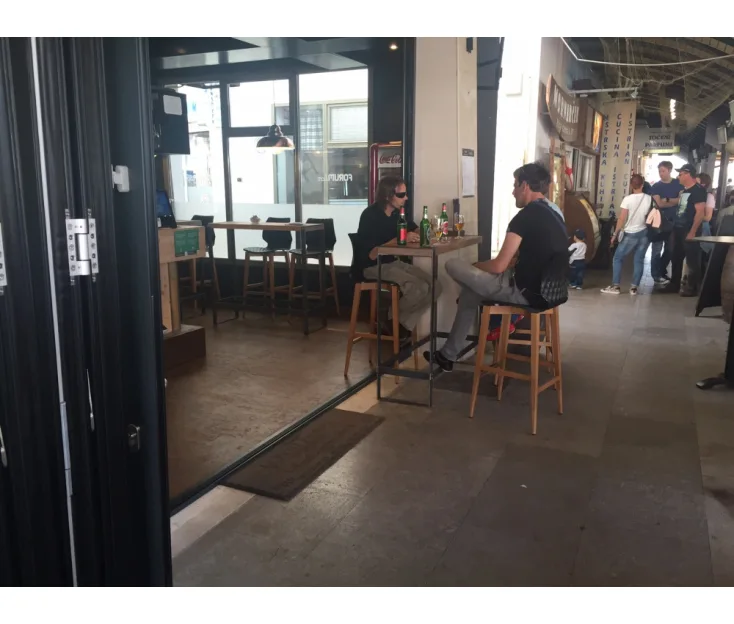 Forum bar, Koper bar