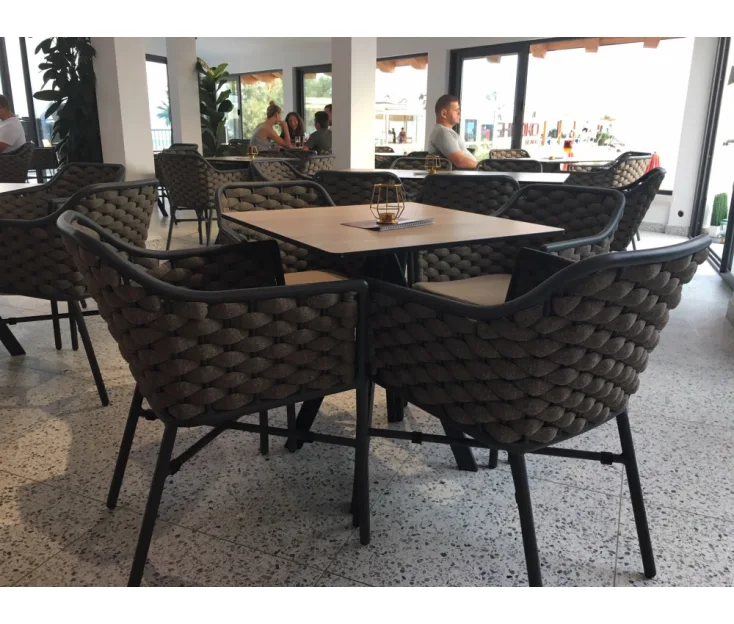 LOCAL BAR & KITCHEN