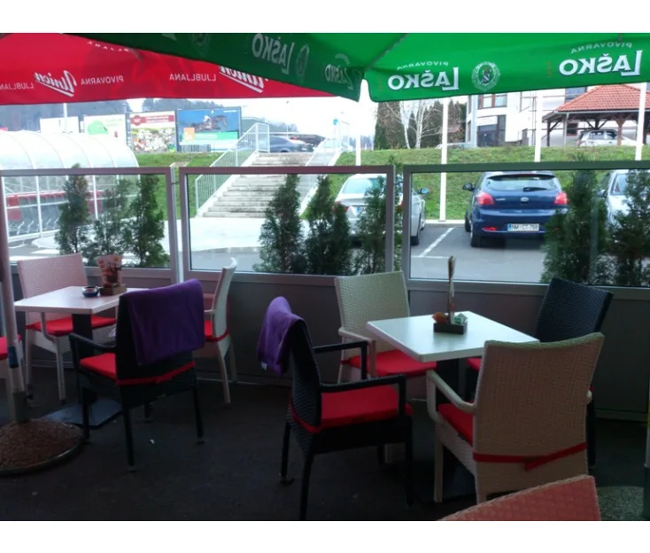 LUNA CAFFE Novo mesto- protivetrne pregrade Škerjanc.