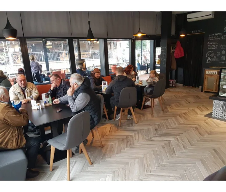 BRACERA COFFEE & WINE BAR