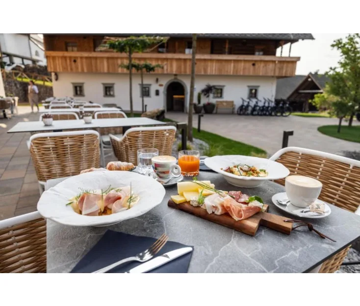 julian alps, zgornje gorje, slovenija hotel