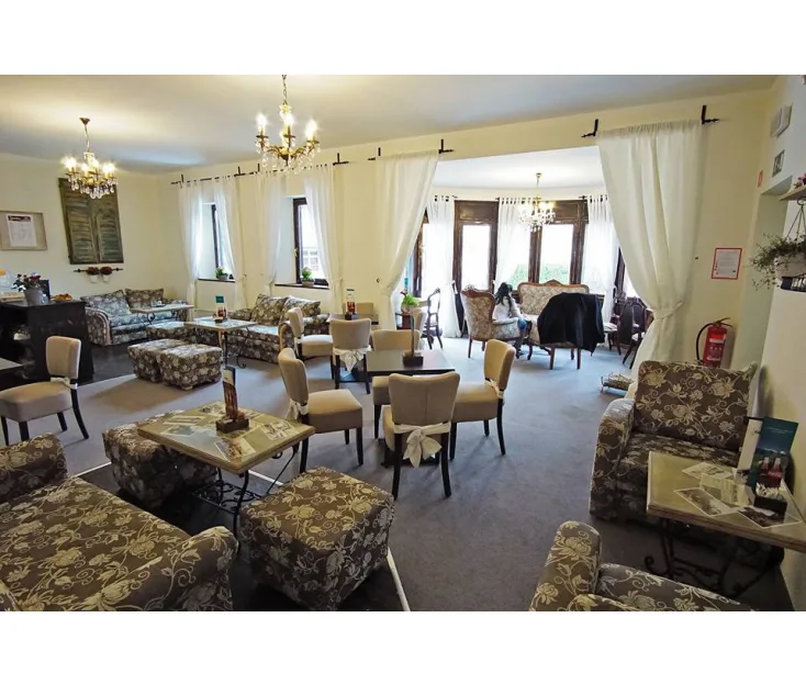 Sladka kavarna, Zgornja Polskava kavarna