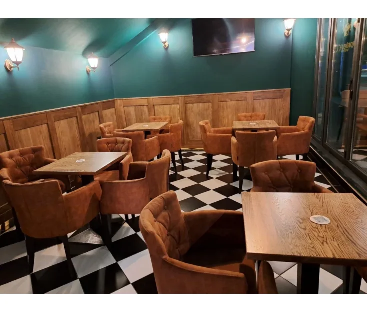 Robinson's Pub, Koper Bar