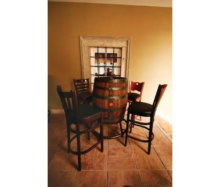 Picerija TRIGLAV-stolovi i stolice Škerjanc.